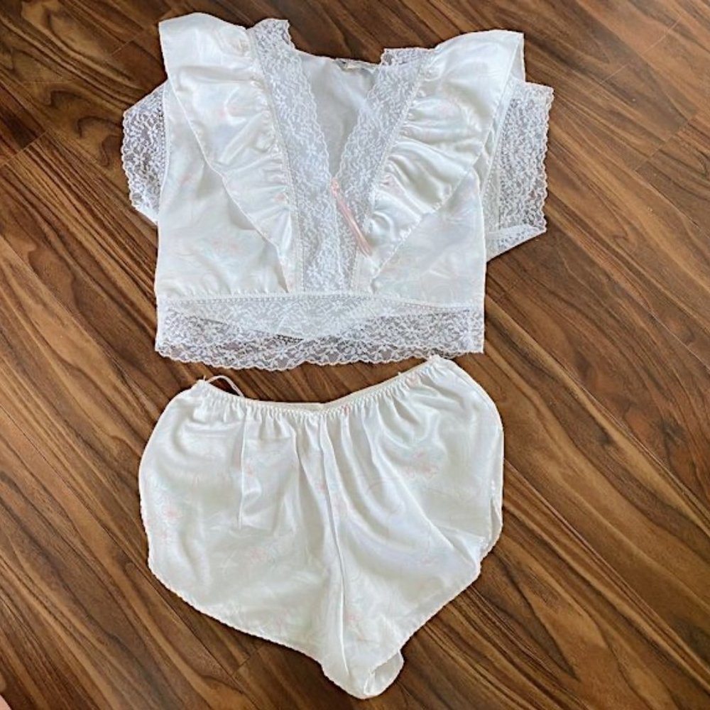 Vintage Lily of France Liquid Satin White Floral Lace Pajama Set - Picture 2 of 11